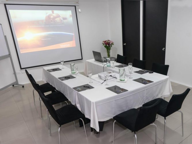 salones_eventos_bogota_sala_juntas_richmond_suites_hotel